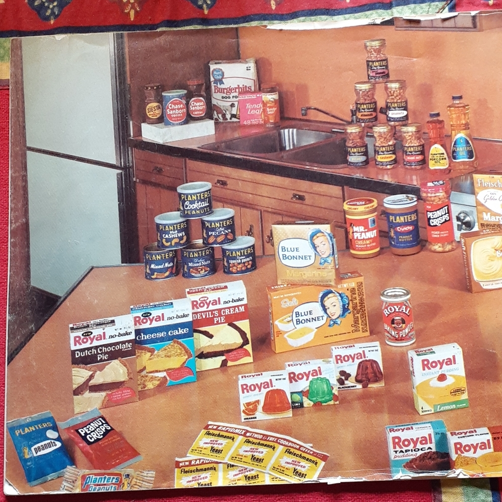 4 Collectable Cookbooks - Picture 5 of 12